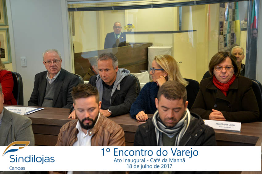 Convidados lotaram o Plenário Liberty Dick Conter no Sindilojas Canoas