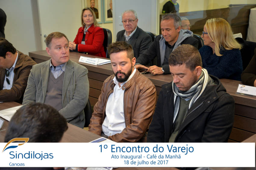 Convidados lotaram o Plenário Liberty Dick Conter no Sindilojas Canoas