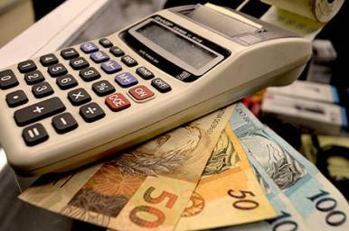 Com a decisão do CMN, os bancos podem cobrar os juros de mora